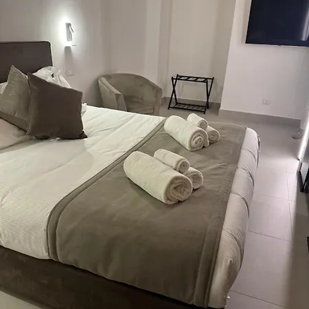 Casa de hóspedes Cicerone's Luxury 4*