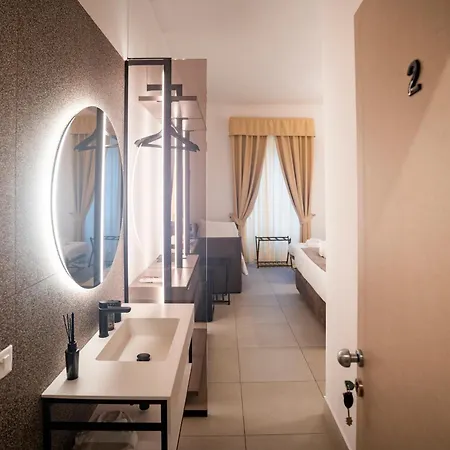 Cicerone's Luxury 4* Rom