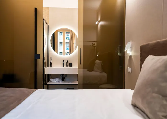 Cicerone's Luxury Rom